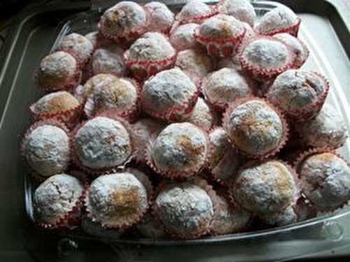 BOUCHEES A LA NOIX DE COCO ET AUX CACAHUETES