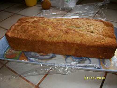 CAKE AU THYM-HUILE D'OLIVE ET POMME