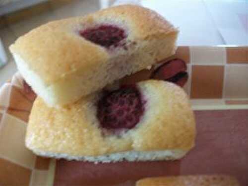 MINI FINANCIERS AUX FRAMBOISES