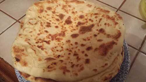 QUI VEUT DES CHEESE NAANS ? C'EST PRET ET TOUT CHAUD