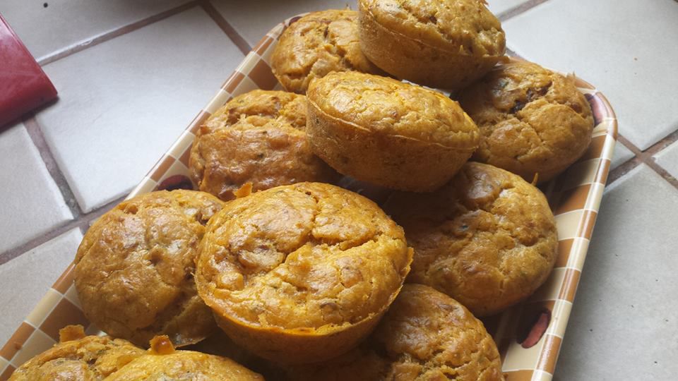 MUFFINS TRES MOELLEUX AU THON A LA TOMATE ET A L'HARISSA