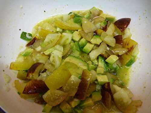 Salade de tomates et avocat