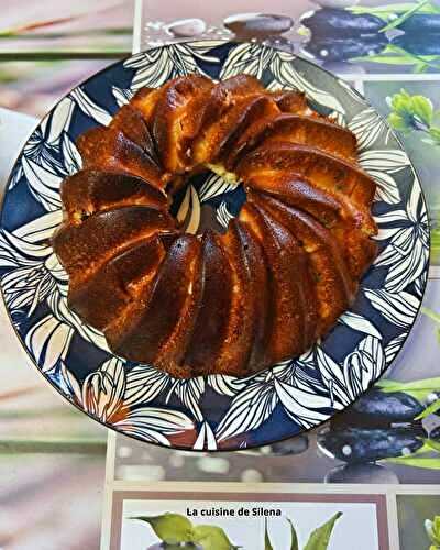 Gâteau au skyr, fraises et pépites de chocolat