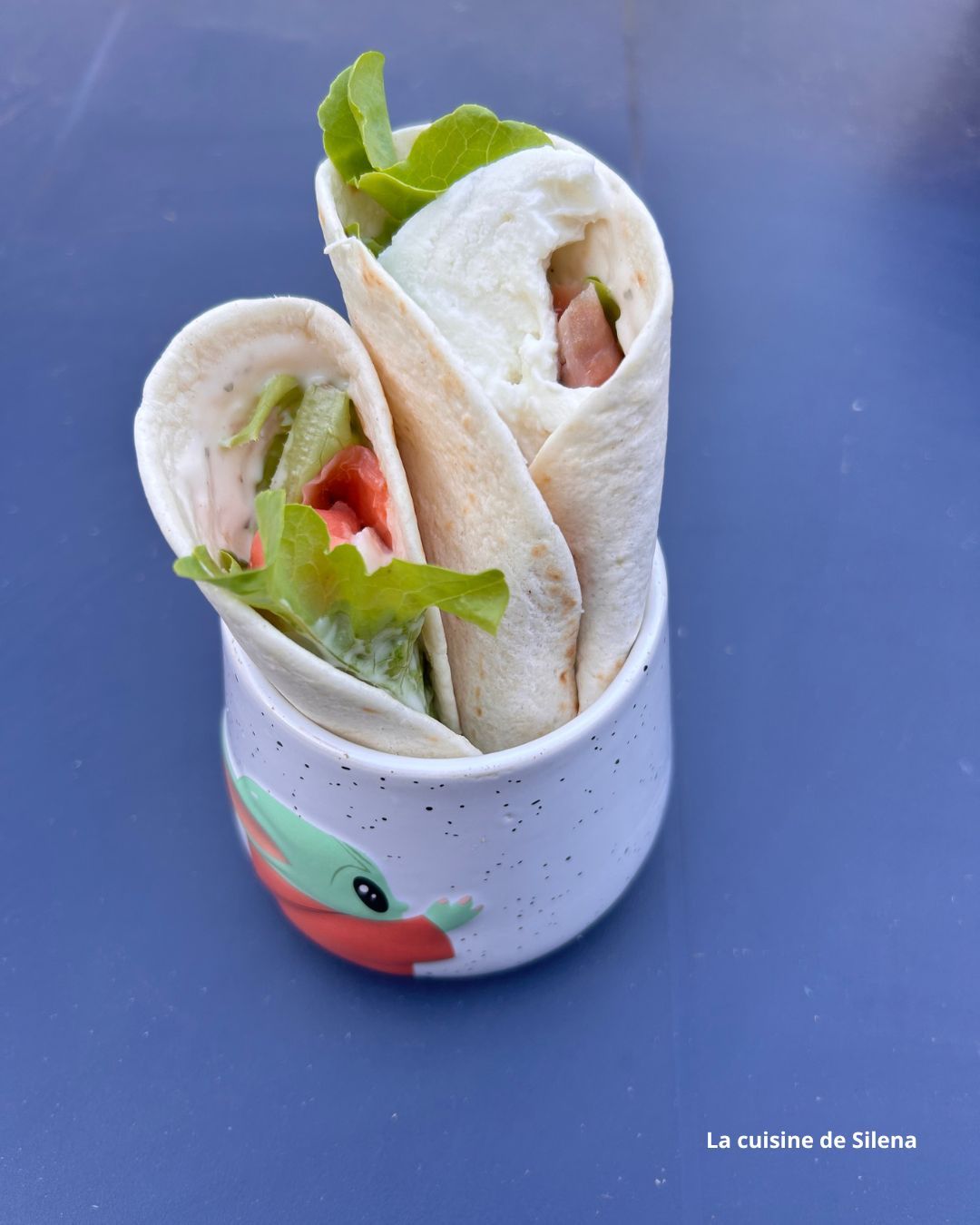 Mini wrap au saumon fumé et mozzarella