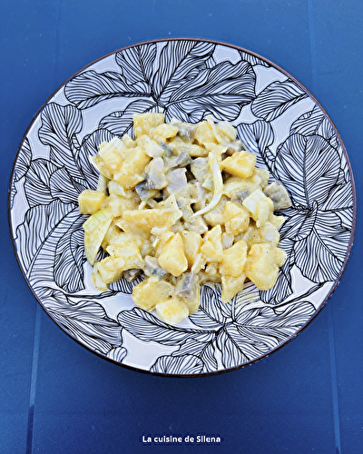 Salade de pommes de terre et harengs fumés