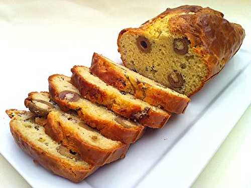 Cake au Roquefort et Olives Vertes Ail et Fines Herbes