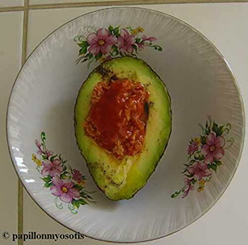 AVOCAT AUX MIETTES DE THON