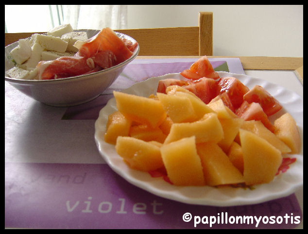 BROCHETTES DE L'ETE : MELON, TOMATE, JAMBON SEC, MOZZARELLA