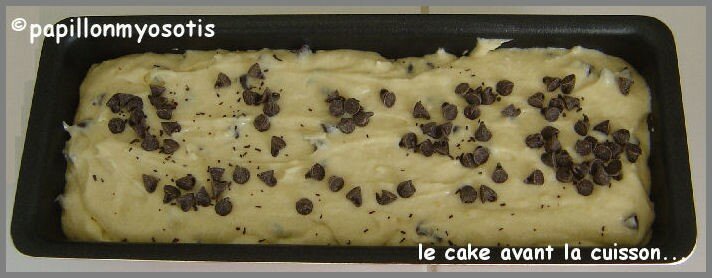 CAKE A LA BANANE, A LA NOIX DE COCO ET AUX PEPITES DE CHOCOLAT