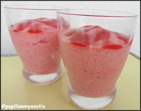 MOUSSE A LA FRAISE [#MOUSSE #DESSERT #FRAISE #FRUITS #VERRINE]