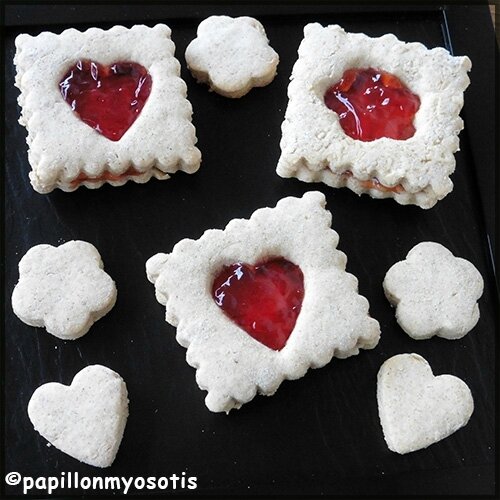 SABLÉS DE SARRASIN & FLEUR D'ORANGER A LA GELÉE DE FRAISE [#HOMEMADE #COOKING #PASTRY]