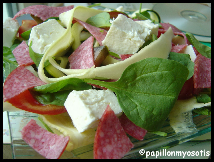 SALADE EPINARD-COURGETTE, FETA & SALAMI