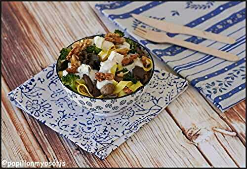 TAGLIATELLES FRAÎCHES, CHAMPIGNONS FORESTIERS, SAUCE AU GORGONZOLA [#PASTA #GORGONZOLA #HOMEMADE #ITALIANFOOD]