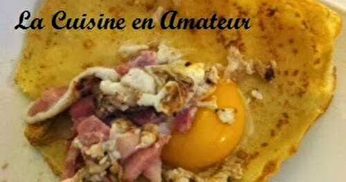 Crêpe garnie oeuf, reblochon et lardons