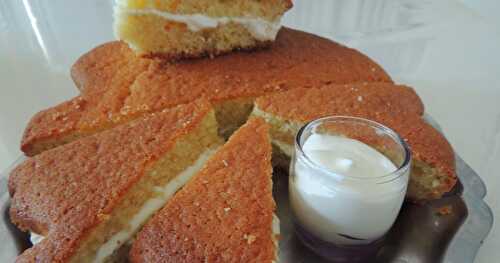 Gâteau au yaourt et une chantilly sirop de coquelicot