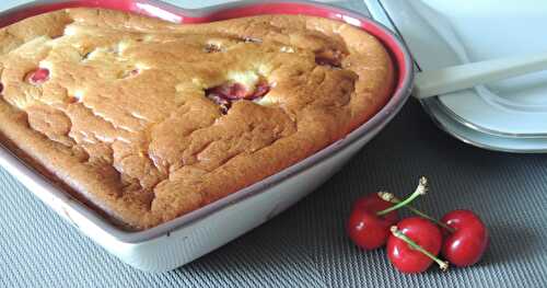 Gâteau moelleux aux cerises