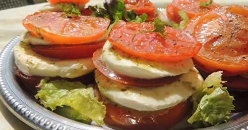 Mille-feuilles de tomate mozzarella