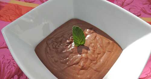 Mousse chocolat parfumée à la menthe fraîche