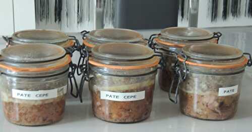 Pâté de campagne aux cèpes