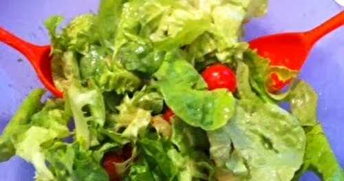 Salade verte et tomates cerises