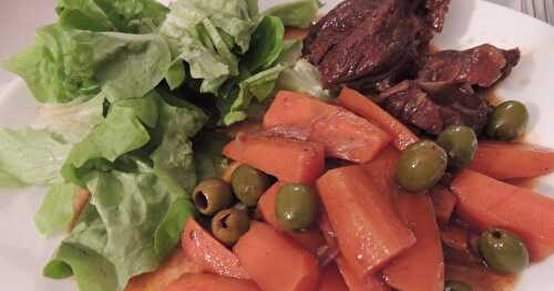 Sauté de boeuf aux olives et carottes