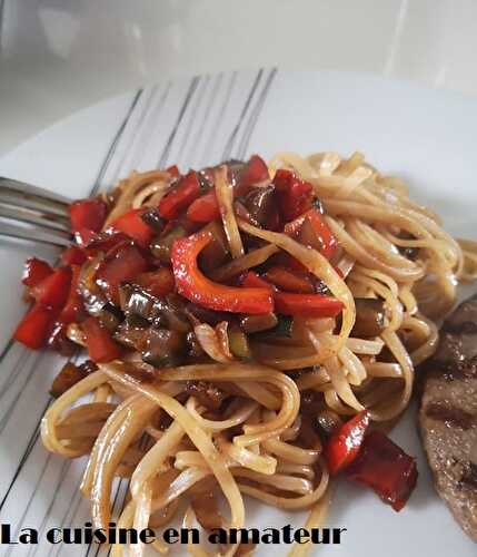 Vermicelles de riz aux poivrons sautés au wok