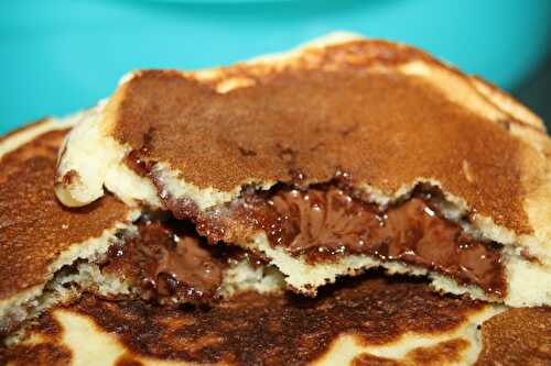 Les Pancakes Fourrés au Nutella