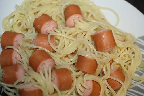 Spaghetti Knacki : tout est dans la forme !!! - La cuisine Facile d'Estelle