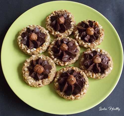 Biscuits aux noisettes & fleur de chocolat {IG bas – Option vegan}