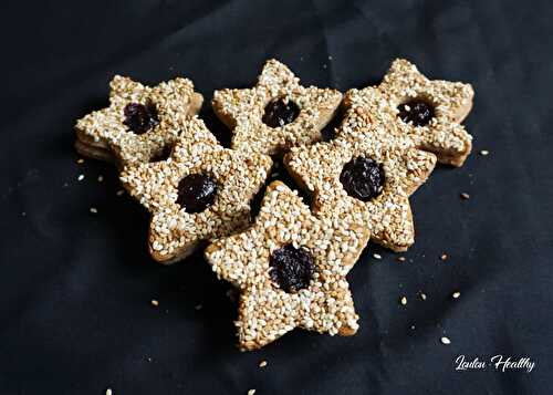Biscuits « étoiles » noisette, sésame & cassis {Vegan}