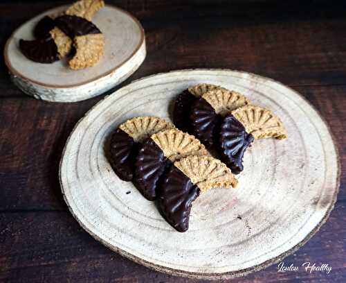Biscuits « lunes » céréales, sésame & chocolat {Vegan – Option Sans gluten}