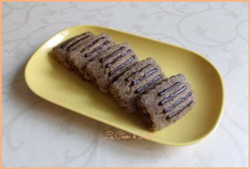 Biscuits tendres fourrés aux caramels mous