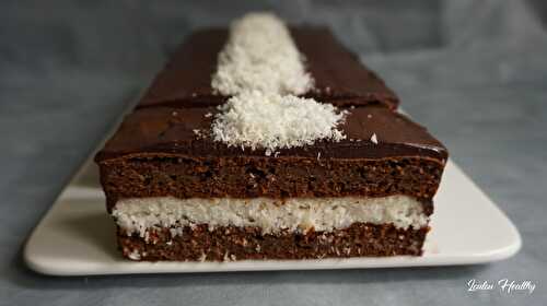 Cake au chocolat & noix de coco façon Maxi Kinder Délice {Sans lactose – IG bas}