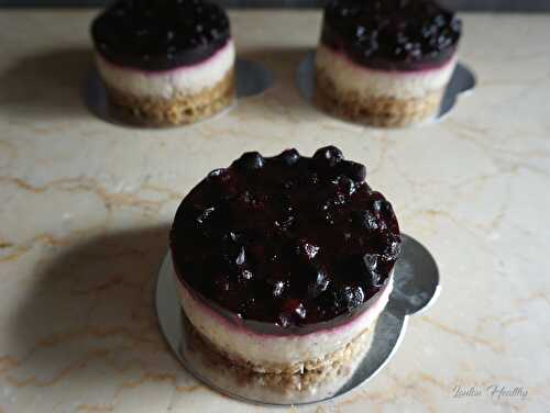 Cheesecakes chocolat blanc, myrtilles & cassis {Sans lactose – Sans gluten – IG bas }