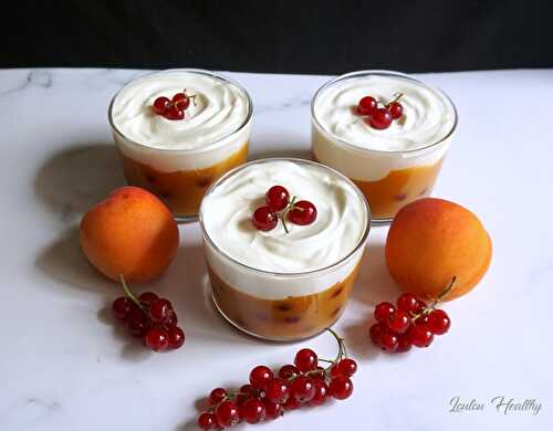 Coupes velouté d’abricot, groseilles & yaourt crémeux {Sans gluten}