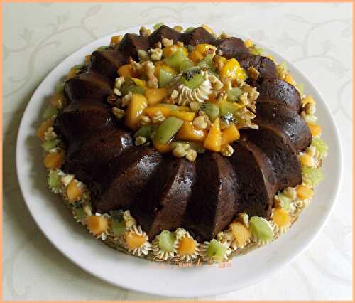 Couronne fondante courgette-chocolat aux fruits exotiques {Sans gluten}