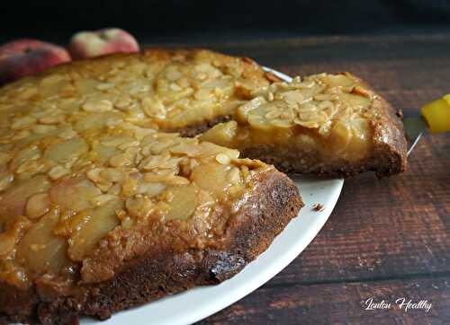 Gâteau façon tatin cacao & pêches {Vegan – Sans gluten}