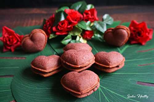 « Macarons » coeurs rouges fourrés chocolat {Vegan – Sans gluten}