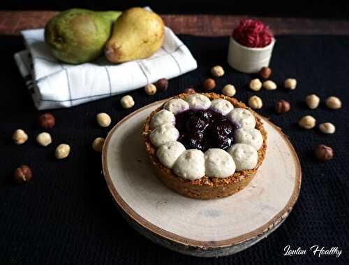 Tartelettes noisette, poire, myrtille & crème à la vanille {Vegan – Option Sans gluten}