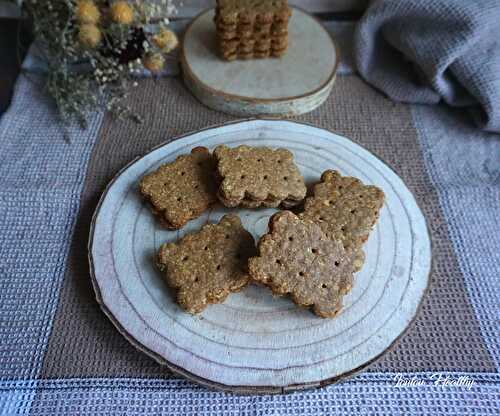 Biscuits épeautre, épices fourrés purée de fruits noisettes, figues & cacahuètes {Vegan – IG bas}