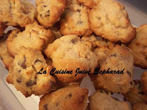 COOKIES AUX CACAHUETES ET AUX PEPITES DE CHOCOLAT