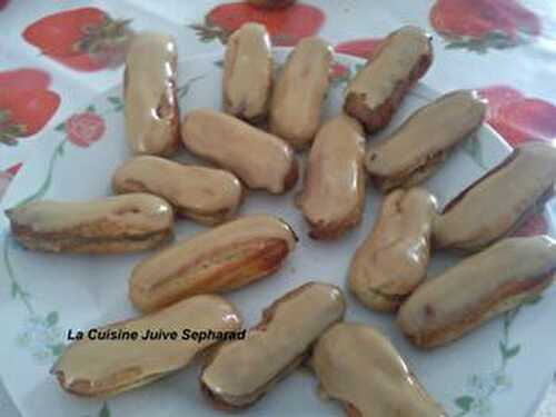 ÉCLAIRS AU CAFÉ