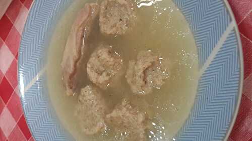 LA SOUPE D`AGNEAU ET SES BOULETTES DE FARINE DE MATSA