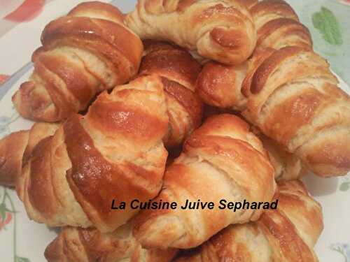 LES CROISSANTS