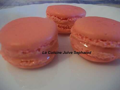 LES MACARONS A LA FRAISE