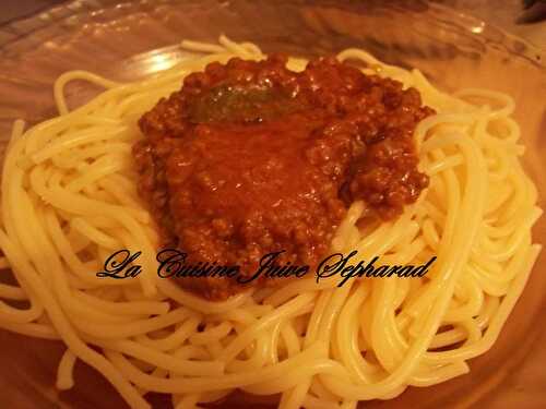 PÂTES PIQUANTES A LA BOLOGNAISE