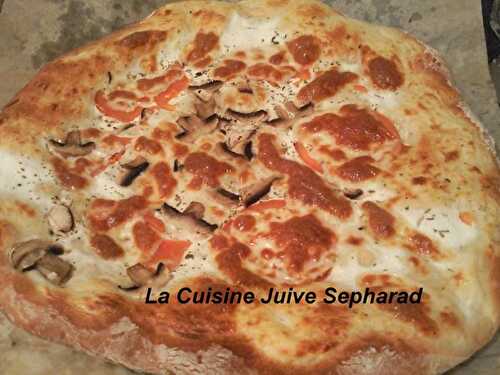 PIZZA A LA CREME FRAICHE, MOZZARELLA ET CHAMPIGNONS SANS SAUCE TOMATE - La Cuisine Juive Sepharad et autres recettes gourmandes ...