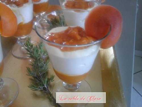 Crème au mascarpone sur compotée d'abricots.