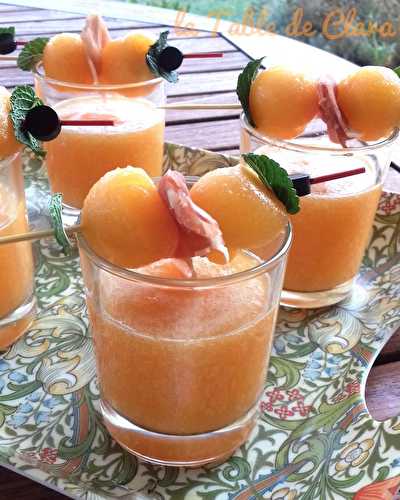 Soupe froide de melon en verrine