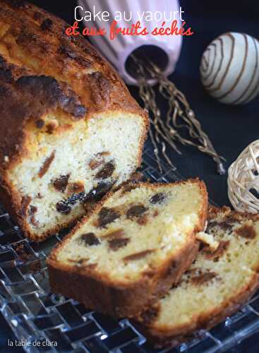 Cake au yaourt et aux fruits séchés